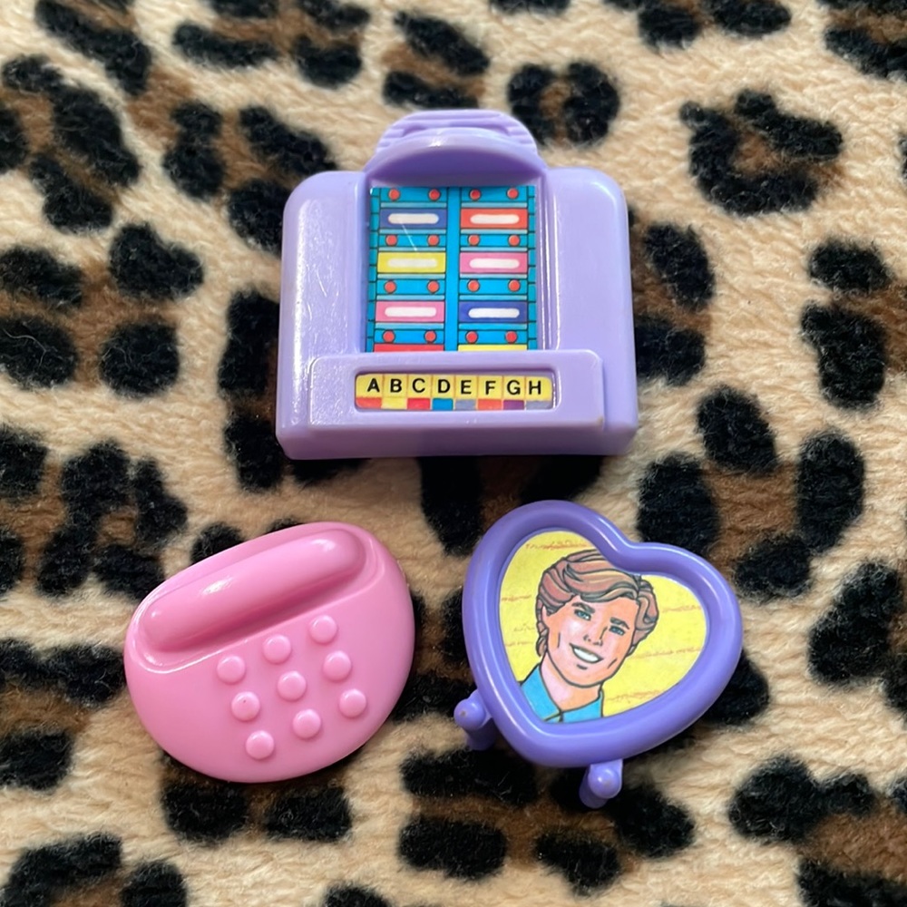 BARBIE 💕 Ken Doll Accessories Vintage 80s 90s Heart Picture Frame Jukebox Mini